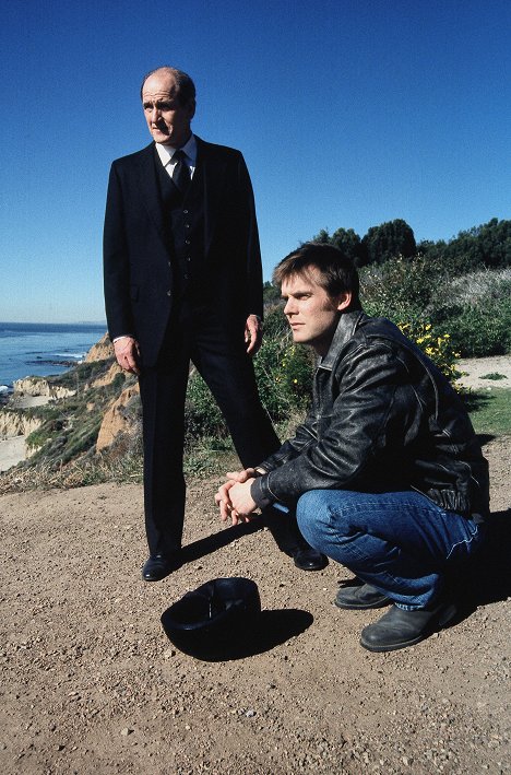 Richard Jenkins, Peter Krause - Six Feet Under - Someone Else's Eyes - Van film