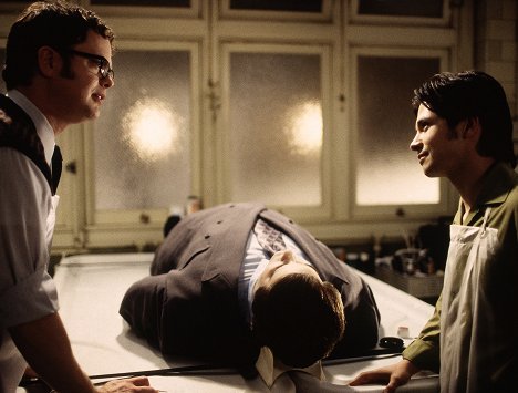 Rainn Wilson, Freddy Rodríguez - Six Feet Under - Gestorben wird immer - Beziehungsarbeit - Filmfotos