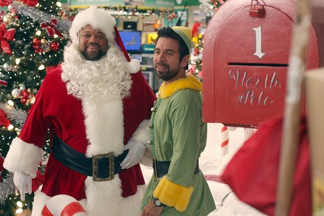 Mark Christopher Lawrence, Joshua Gomez - Chuck - Chuck gegen den Weihnachtsmann - Filmfotos