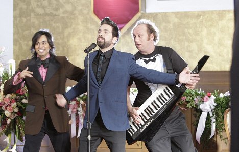 Vik Sahay, Joshua Gomez, Scott Krinsky - Chuck - Chuck és az eljegyzési gyűrű - Filmfotók