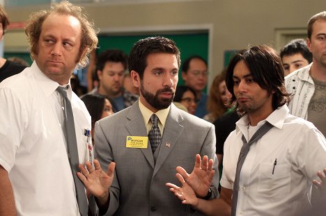Scott Krinsky, Joshua Gomez, Vik Sahay - Chuck - Chuck gegen den Ehering - Filmfotos
