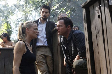 Yvonne Strahovski, Joshua Gomez, Adam Baldwin - Chuck - Chuck a třetí fáze - Z filmu