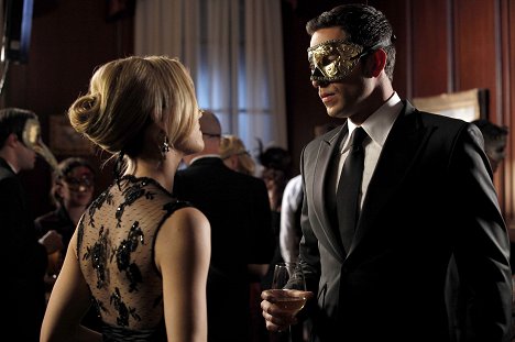 Zachary Levi - Chuck - Chuck Versus the Masquerade - Photos