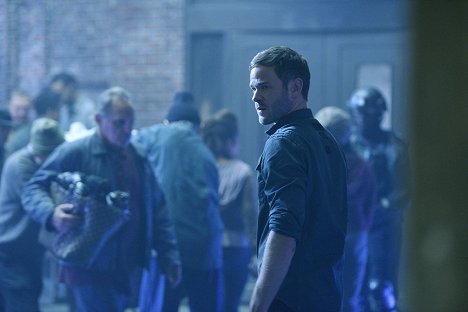 Aaron Ashmore - Killjoys - Bangarang - Z filmu