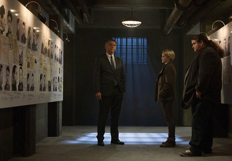 Sam Neill, Sarah Jones, Jorge Garcia - Alcatraz - Cal Sweeney - Z filmu