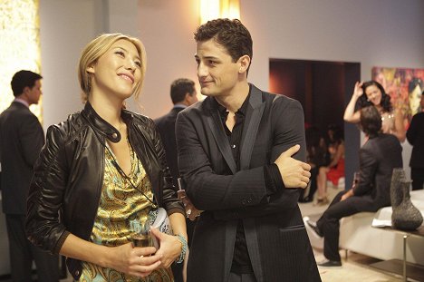 Dichen Lachman, Enver Gjokaj - Dollhouse - Belonging - Film