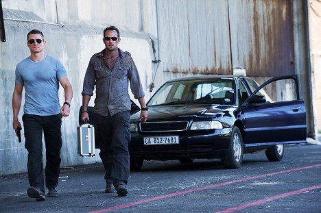 Philip Winchester, Sullivan Stapleton - Strike Back - Zimbabwe - Part 2 - Photos