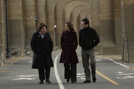 Margo Martindale, Keri Russell, Matthew Rhys - The Americans - Echo - Filmfotos