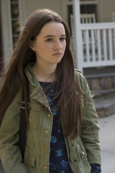 Kaitlyn Dever - Justified - The Kids Aren't All Right - Photos