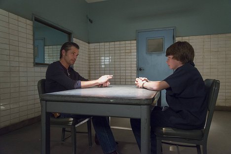 Timothy Olyphant, Jacob Lofland - Justified - Restitution - Photos