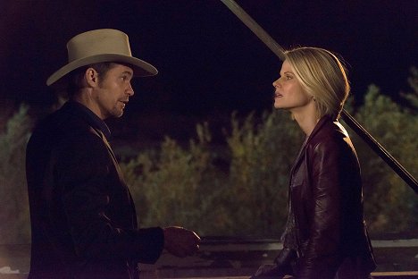 Timothy Olyphant, Joelle Carter - Justified - Fate's Right Hand - Van film