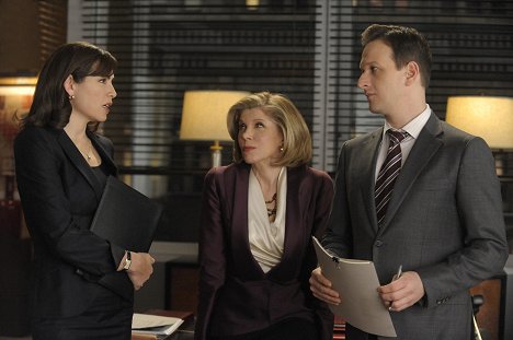 Julianna Margulies, Christine Baranski, Josh Charles - The Good Wife - Live from Damascus - De la película