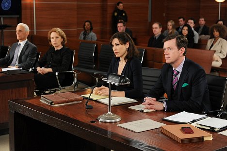 Julianna Margulies, Dylan Baker - The Good Wife - Long Way Home - Do filme