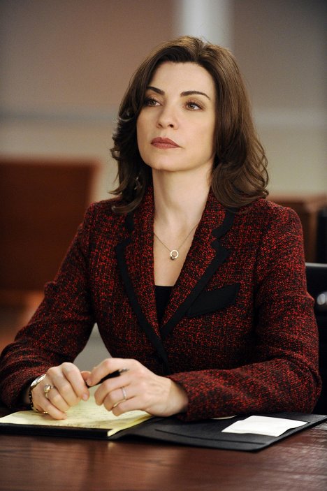 Julianna Margulies - The Good Wife - Here Comes the Judge - Van film