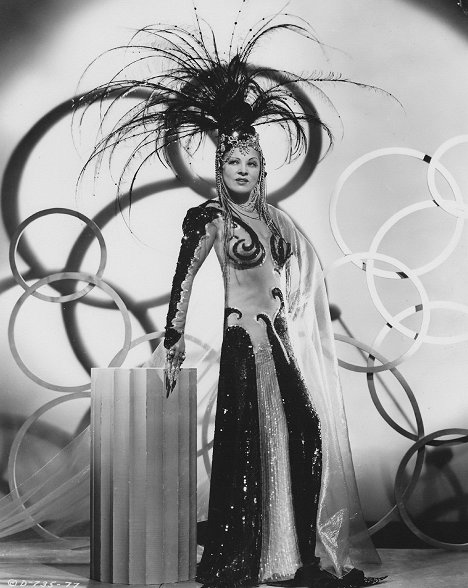 Mae West - The Heat's On - Z filmu