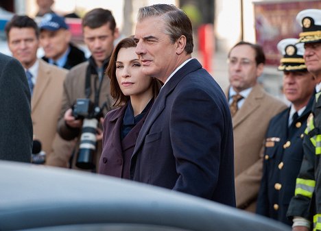 Julianna Margulies, Chris Noth - Dobrá manželka - Lepkavý obsah - Z filmu