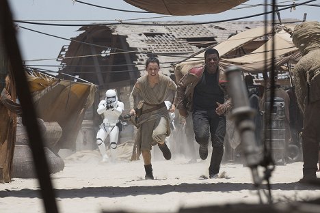 Daisy Ridley, John Boyega - Star Wars: The Force Awakens - Van film