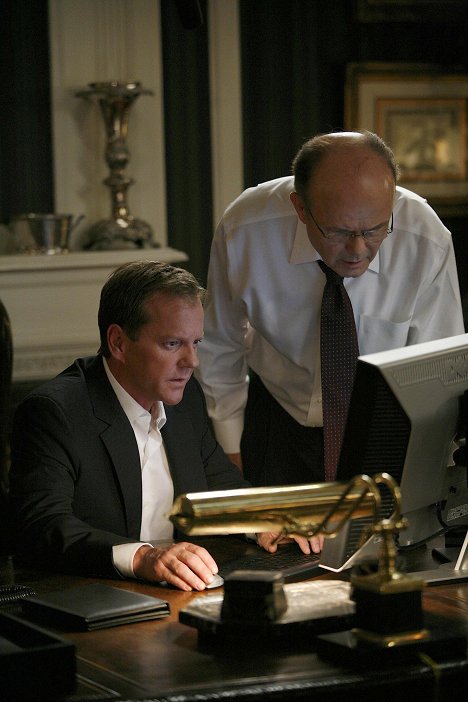 Kiefer Sutherland, Kurtwood Smith - 24 horas - Day 7: 9:00 p.m.-10:00 p.m. - De la película