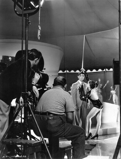 Eddie Cantor, Dona Drake - Strike Me Pink - Tournage