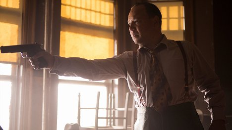 Stephen Graham - Boardwalk Empire - Marriage and Hunting - Photos
