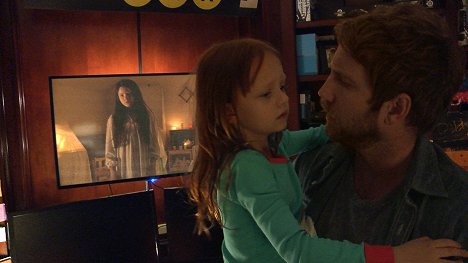 Ivy George, Chris J. Murray - Paranormal Activity: The Ghost Dimension - Photos