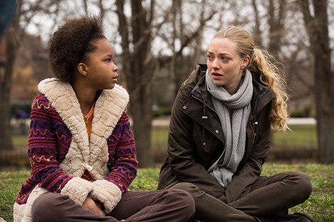 Quvenzhané Wallis, Amanda Seyfried - Fathers and Daughters - Photos