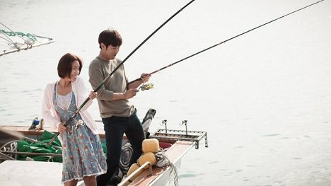 Jeong-eum Hwang, Jong-hyuk Lee - Dwaeji gateun yeoja - Film