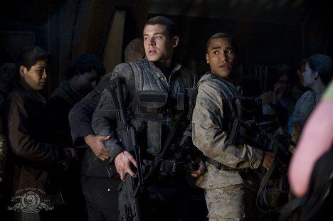 Brian J. Smith, Jamil Walker Smith - SGU Stargate Universe - Air: Part 1 - Photos