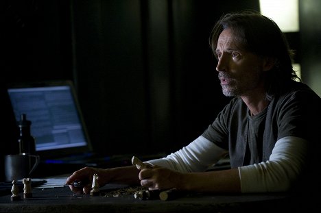 Robert Carlyle - Stargate Universe - Glaube - Filmfotos