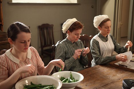 Sophie McShera, Amy Nuttall, Joanne Froggatt - Downton Abbey - Episode 1 - Photos