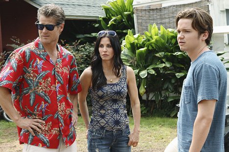 Brian Van Holt, Courteney Cox, Dan Byrd - Cougar Town - Aloha ! 1ère partie - Film