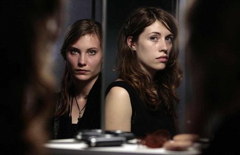 Elise Lhomeau, Léa Tissier - Young Girls in Black - Photos