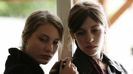 Elise Lhomeau, Léa Tissier - Young Girls in Black - Photos