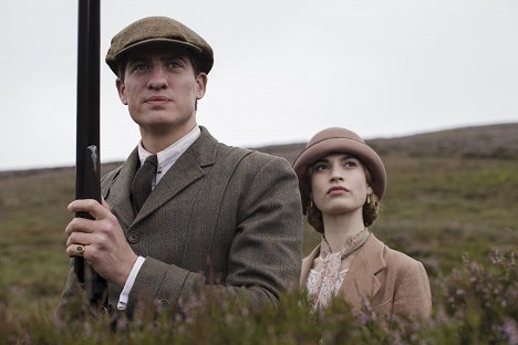 Matt Barber, Lily James - Downton Abbey - A Moorland Holiday - Filmfotók