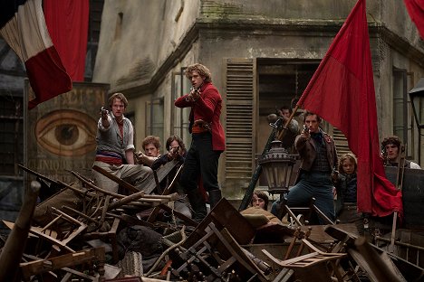 Aaron Tveit, Eddie Redmayne, Daniel Huttlestone - Les Misérables - Photos