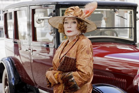 Shirley MacLaine - Downton Abbey - Besuch aus Amerika - Werbefoto