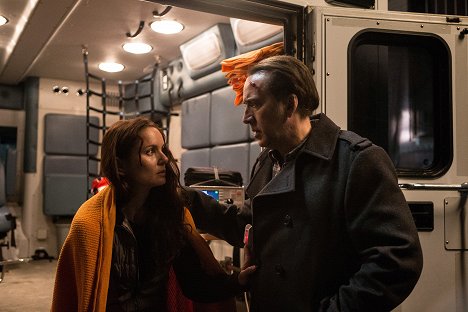 Sarah Wayne Callies, Nicolas Cage - Pay the Ghost - Film