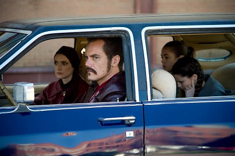 Winona Ryder, Michael Shannon, McKaley Miller, Megan Sherrill