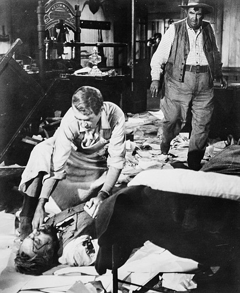 Edmond O'Brien, James Stewart, Andy Devine - Der Mann, der Liberty Valance erschoß - Filmfotos