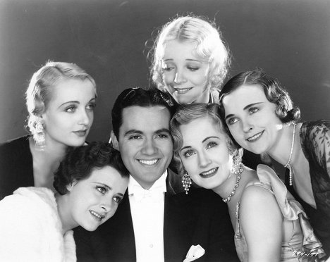 Carole Lombard, Kathryn Crawford, Charles 'Buddy' Rogers, Virginia Bruce, Josephine Dunn - Safety in Numbers - De la película