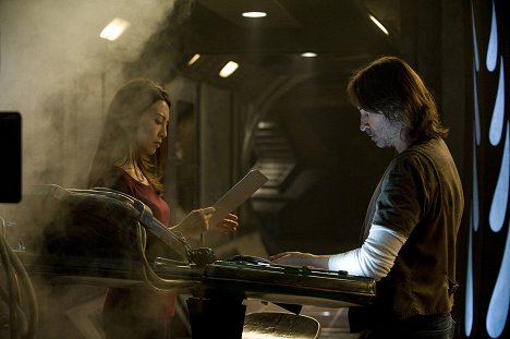 Ming-Na Wen, Robert Carlyle - SGU Stargate Universe - Pain - De la película