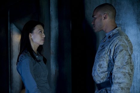 Ming-Na Wen, Jamil Walker Smith - Stargate Universe - Die Luzianer-Allianz - Filmfotos