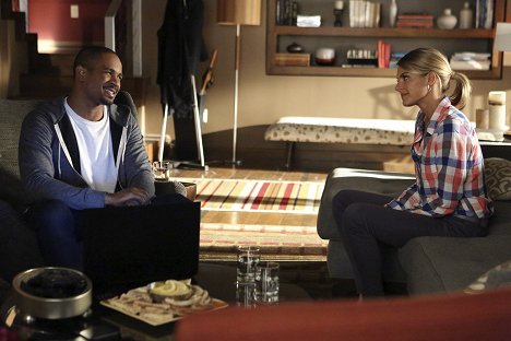 Damon Wayans Jr., Eliza Coupe - Happy Endings - The Ex Factor - Photos