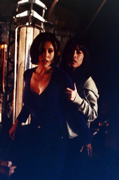Alyssa Milano, Holly Marie Combs - Charmed - The Fourth Sister - Photos
