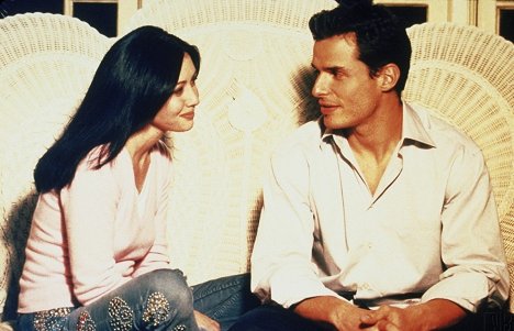 Shannen Doherty, Antonio Sabato Jr. - Embrujadas - Give Me a Sign - De la película