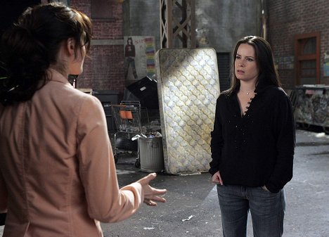 Holly Marie Combs - Charmed - The Seven Year Witch - Photos