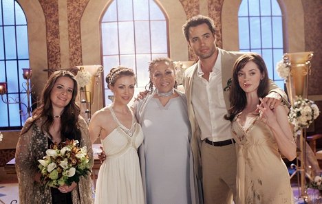 Holly Marie Combs, Alyssa Milano, Victor Webster, Rose McGowan - Charmed - Forever Charmed - Making of