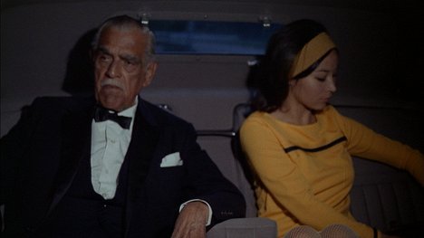 Boris Karloff, Nancy Hsueh - La Cible - Film