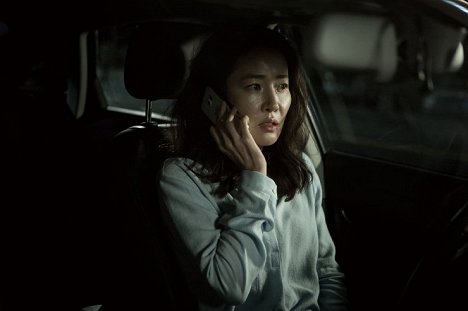 Ji-won Uhm - The Phone - Photos