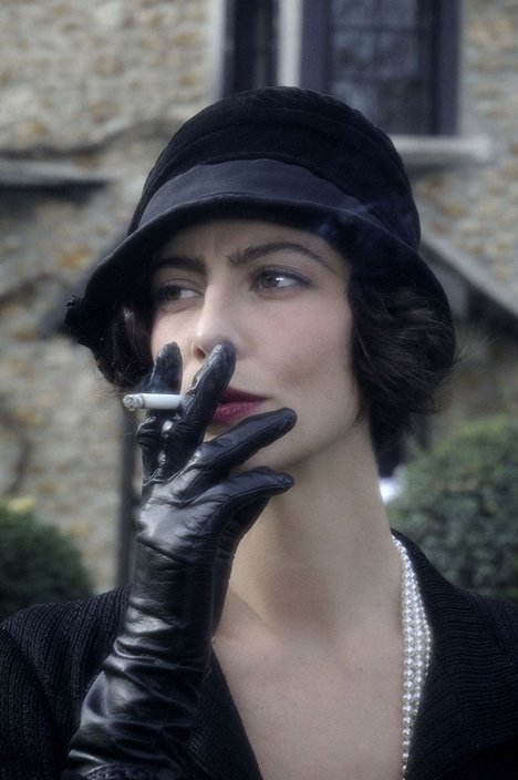 anna mouglalis cigarette Anna Mouglalis